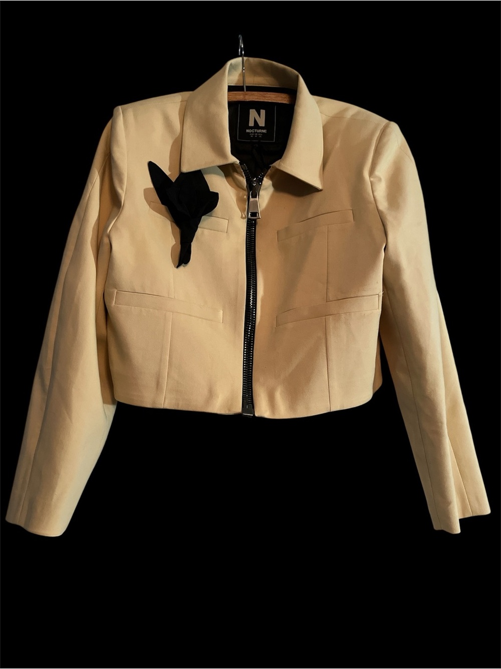 Nocturne Cropped Cream Zip-Front Blazer